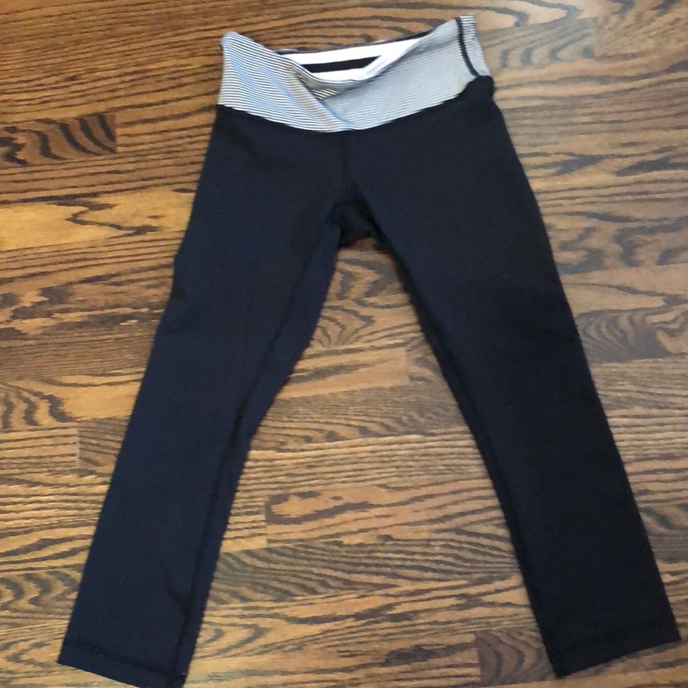 Lululemon wunder under striped band cropped